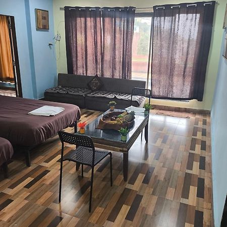 King Size Deck Villa Mumbai  Buitenkant foto